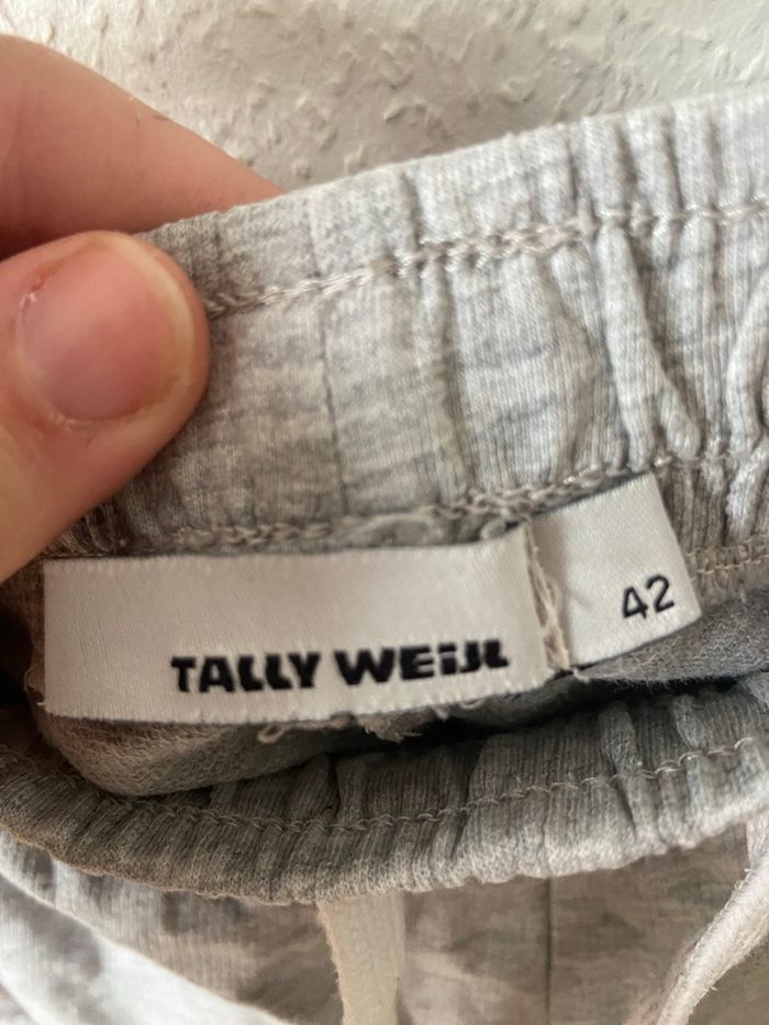 Short gris - photo numéro 2