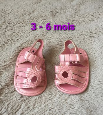 Sandales rose 3-6 mois / pointure 17