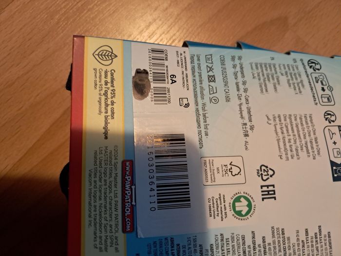 Lot de pyjama et 5 slips pat patrouille neuf 6ans - photo numéro 7