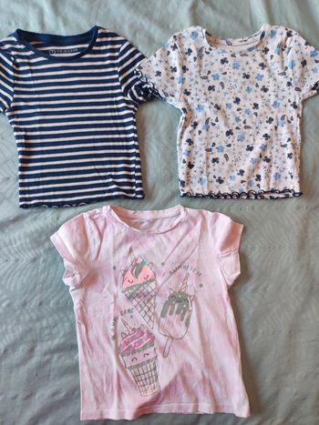 Lot 3 tee-shirts - taille 4 ans