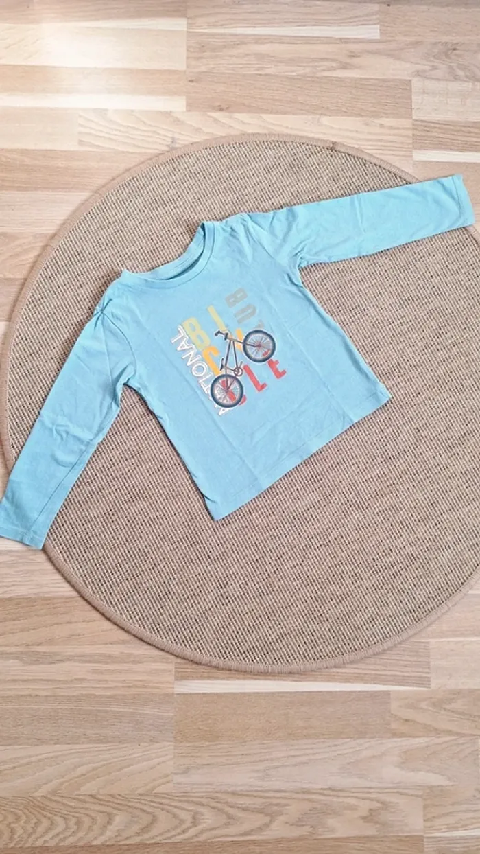 Tee-shirt garçon motif vélo en 3 ans - photo numéro 2
