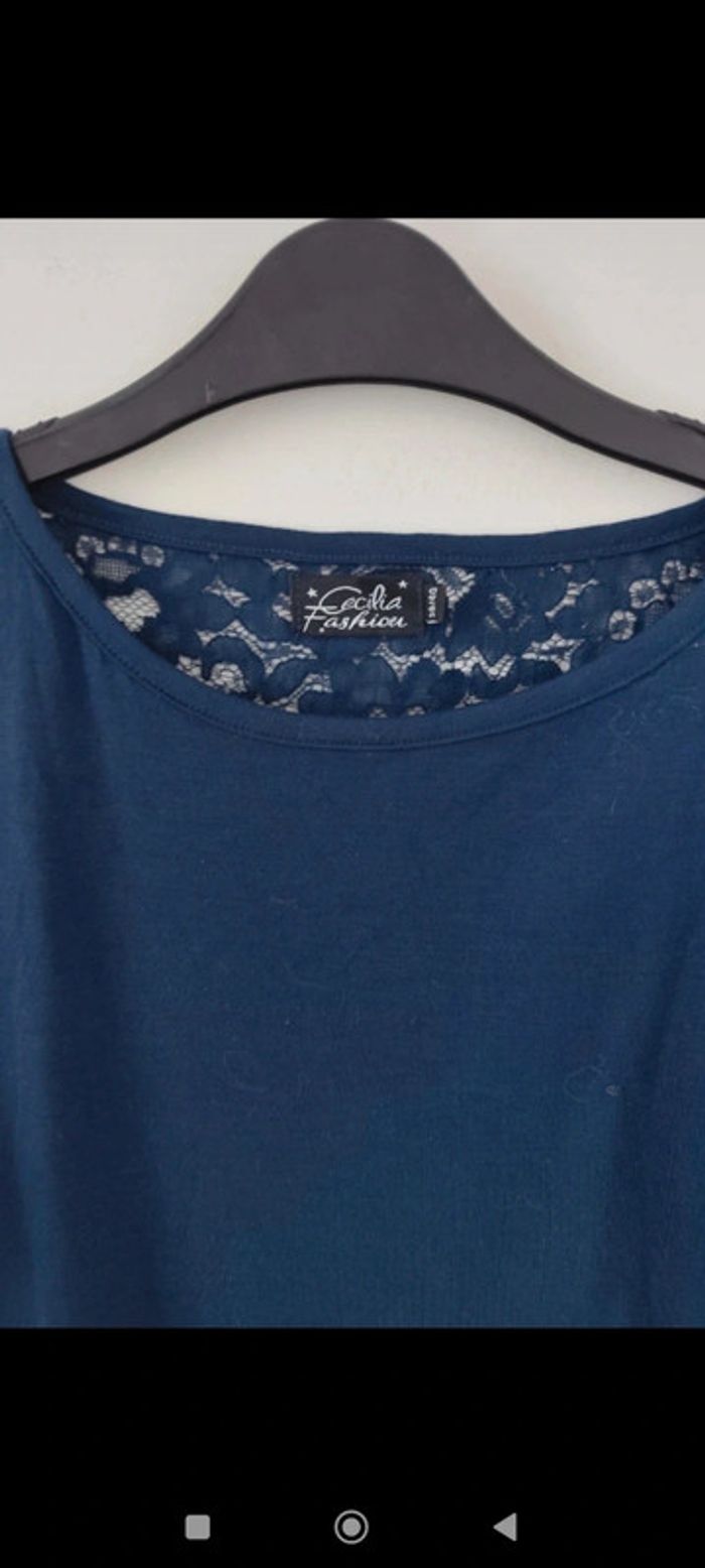 Blouse uni à dentelle sur tout le dos taille 38/40 - photo numéro 3