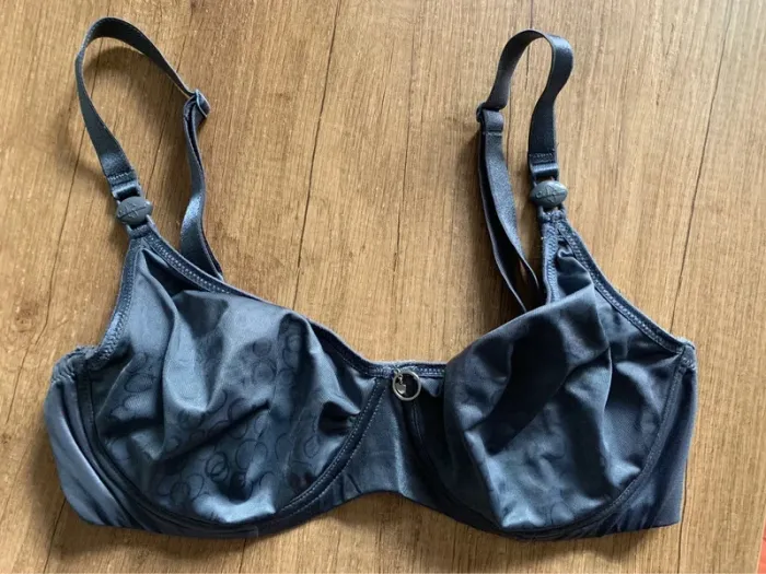 Soutien gorge d’allaitement 90c Cache coeur gris anthracite parfait état