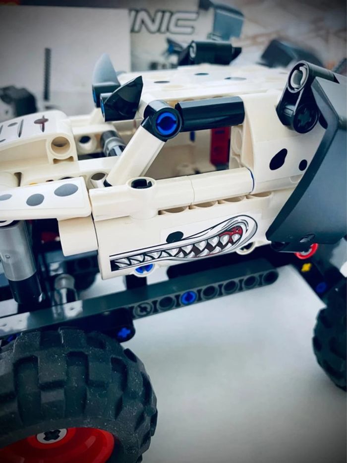 LEGO Technic 42150 - Monster Jam Monster Dalmatien - Complet avec Boîte et Notice - photo numéro 3