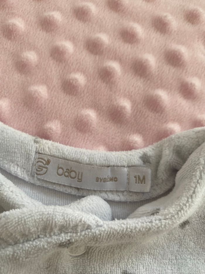 Pyjama 1 mois 🌸 - photo numéro 3