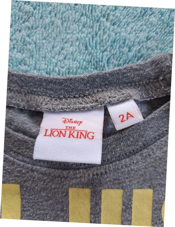 T-shirts Disney Simba Roi Lion 2ans gris et jaune - photo numéro 2