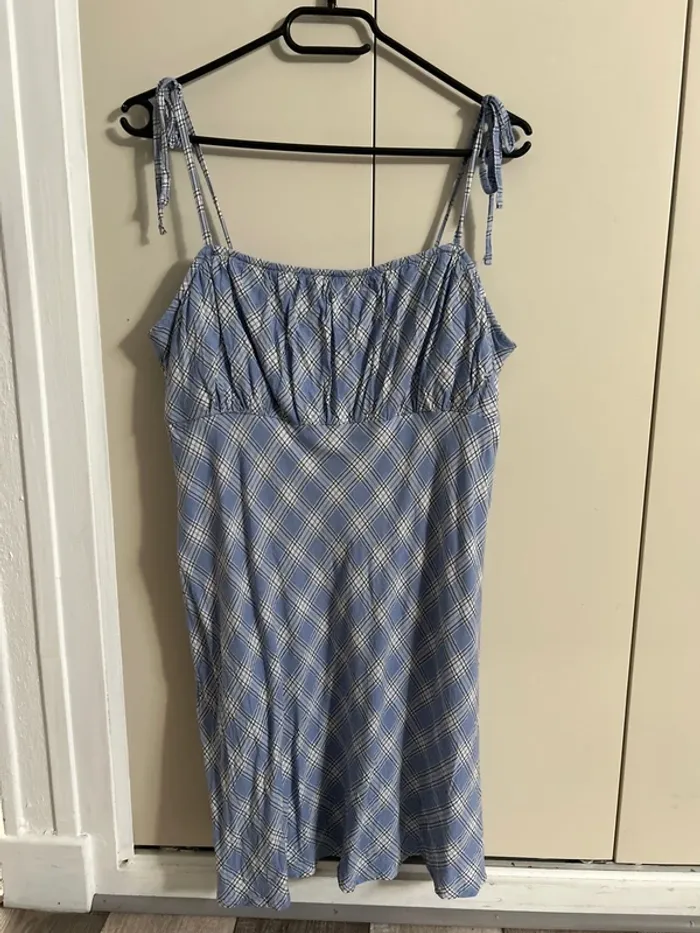 Robe Hollister