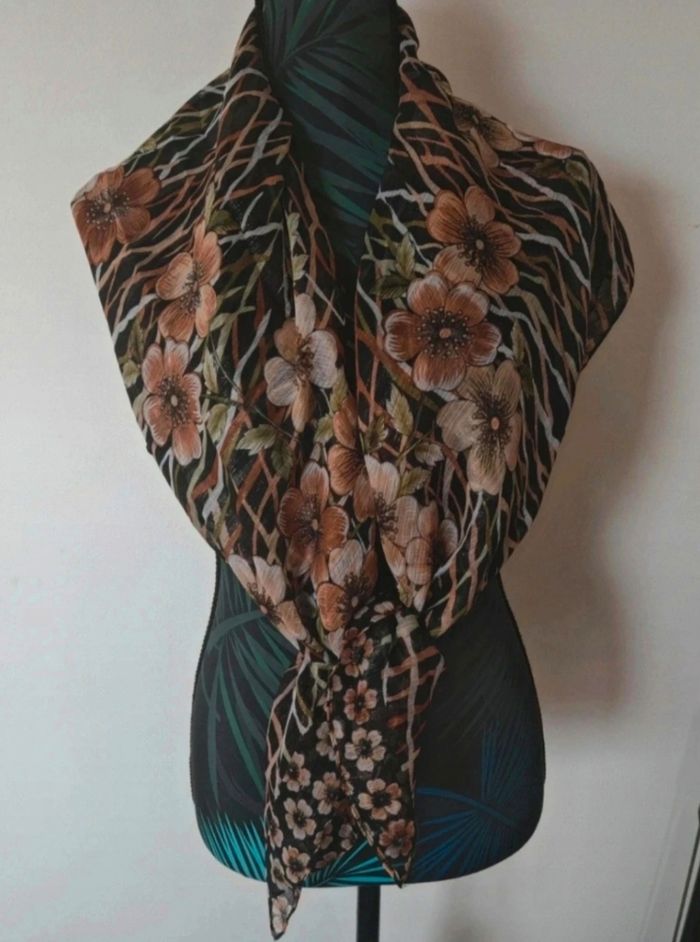 Écharpe foulard neuve