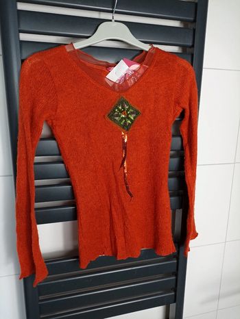 Pull taille 32 12 ans