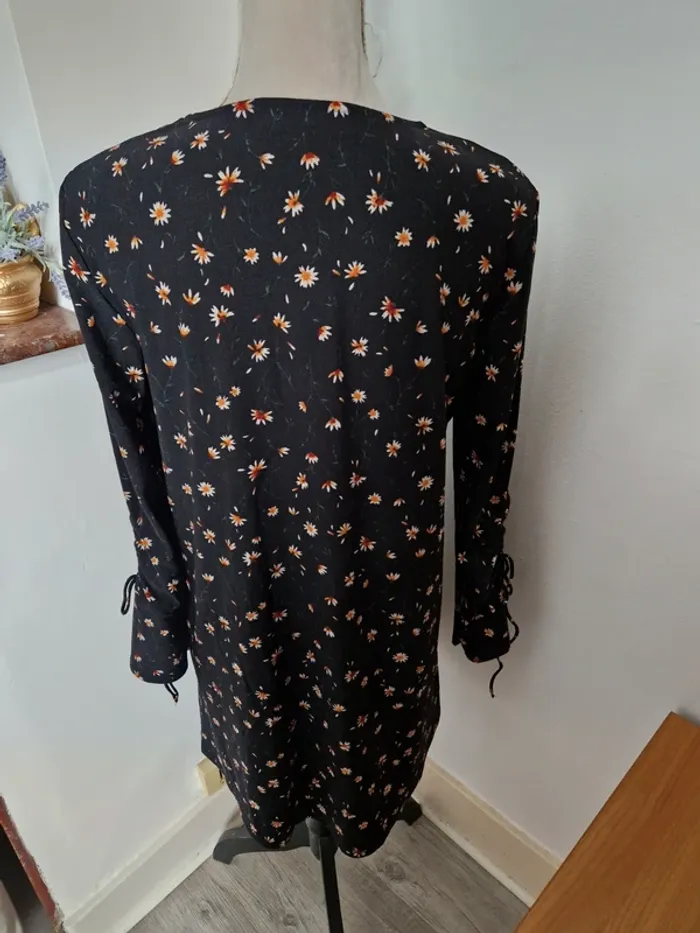 Robe noir fleurie mango taille M - photo numéro 3