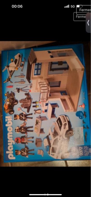 Playmobil 9372 poste de police et véhicule