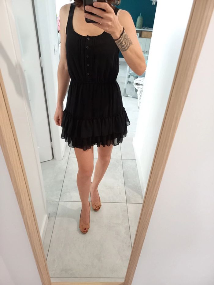 Petite robe noire - photo numéro 2