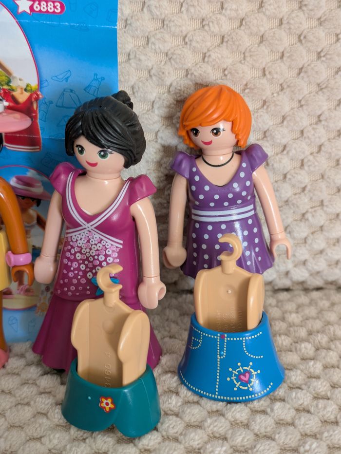 Lot Playmobil Fashion girls Magasin transportable et 6 personnages - photo numéro 5
