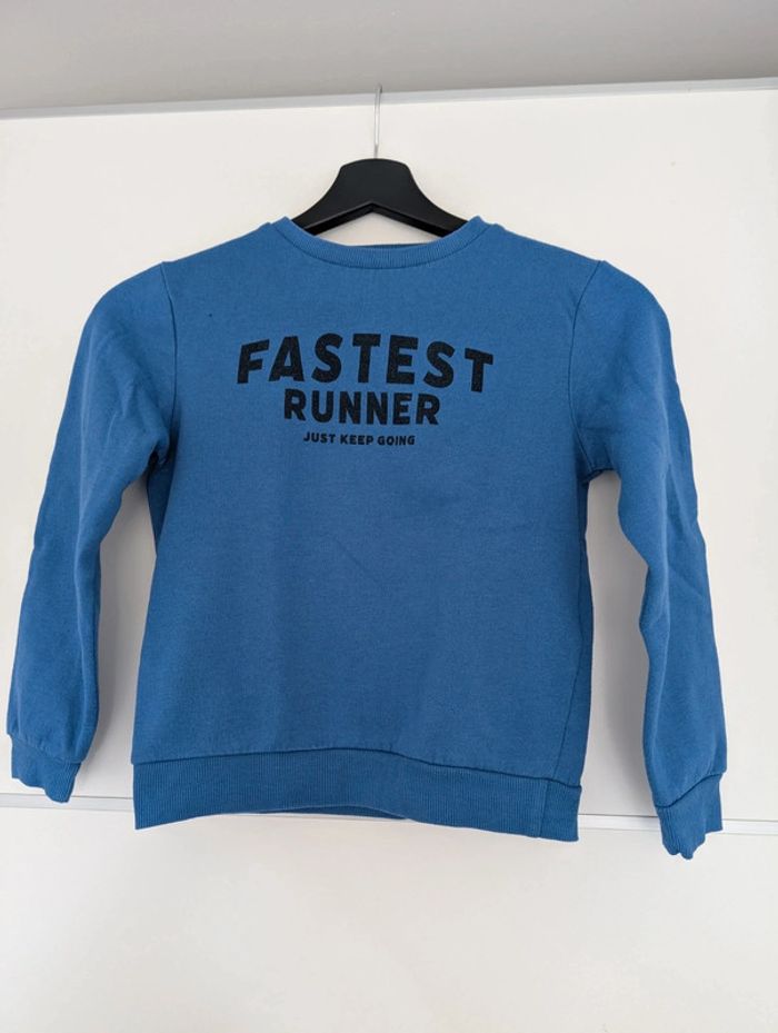 Pull bleu fatest runner 8 ans Kiabi