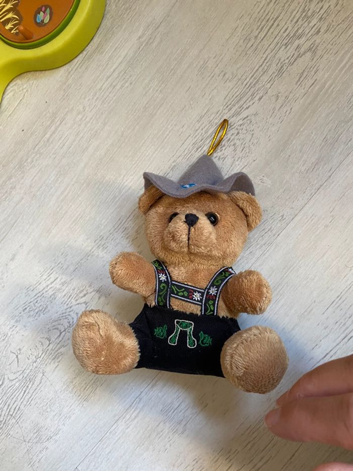 Peluche ourson assis