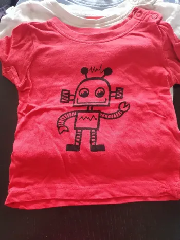 T-shirt taille 18 mois