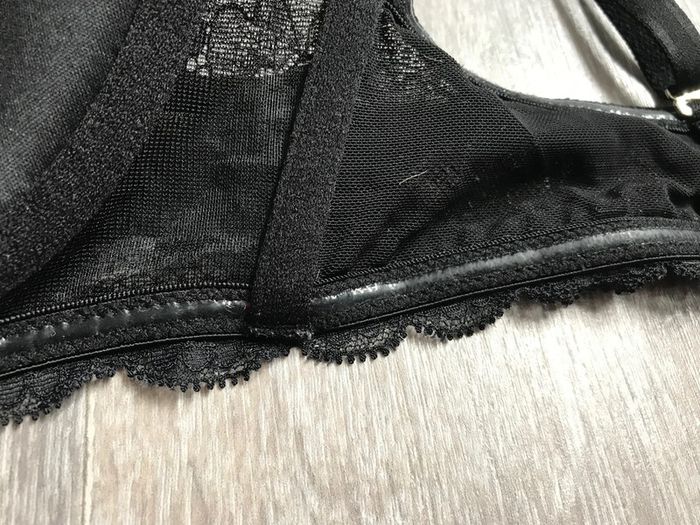 Soutien gorge noir - photo numéro 4