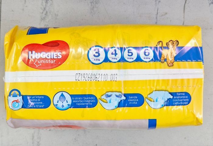 Lot de 4 paquets de couches Huggies Unistar Taille 3 (4-9kg) - photo numéro 2
