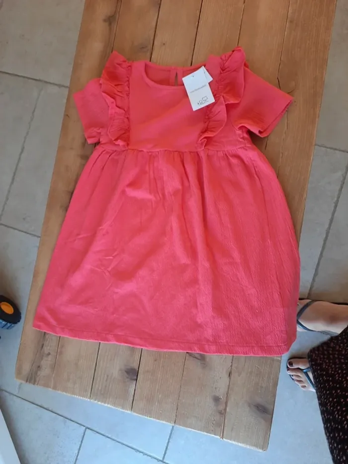 Robe neuve Vertbaudet