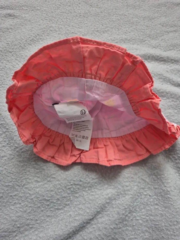 Chapeau kiabi taille 43 3-6 mois - photo numéro 4