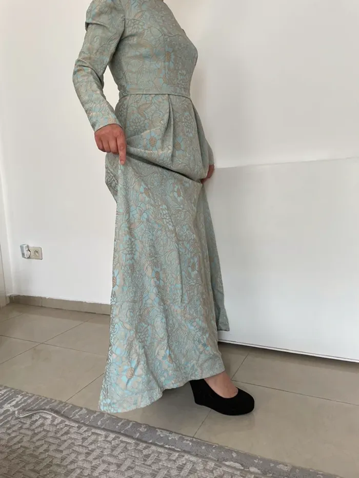 Robe de soirée longue - photo numéro 3