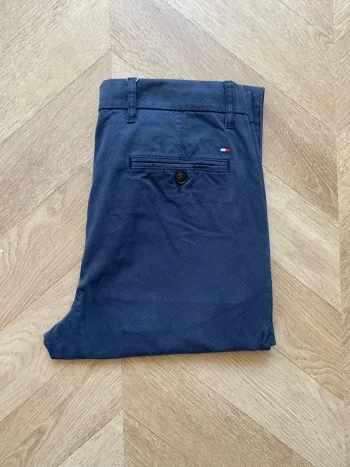 Chino Tommy H motifs