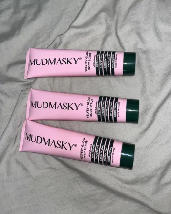 Lot de gommage pour le corps mudmasky neuf