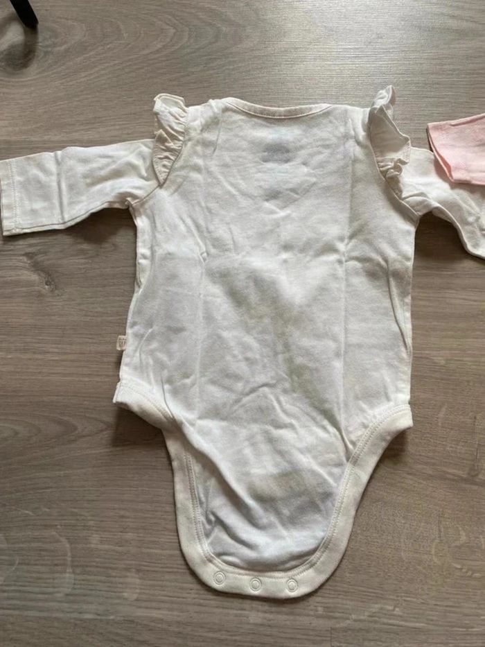 Lot de bodies bébé - photo numéro 3