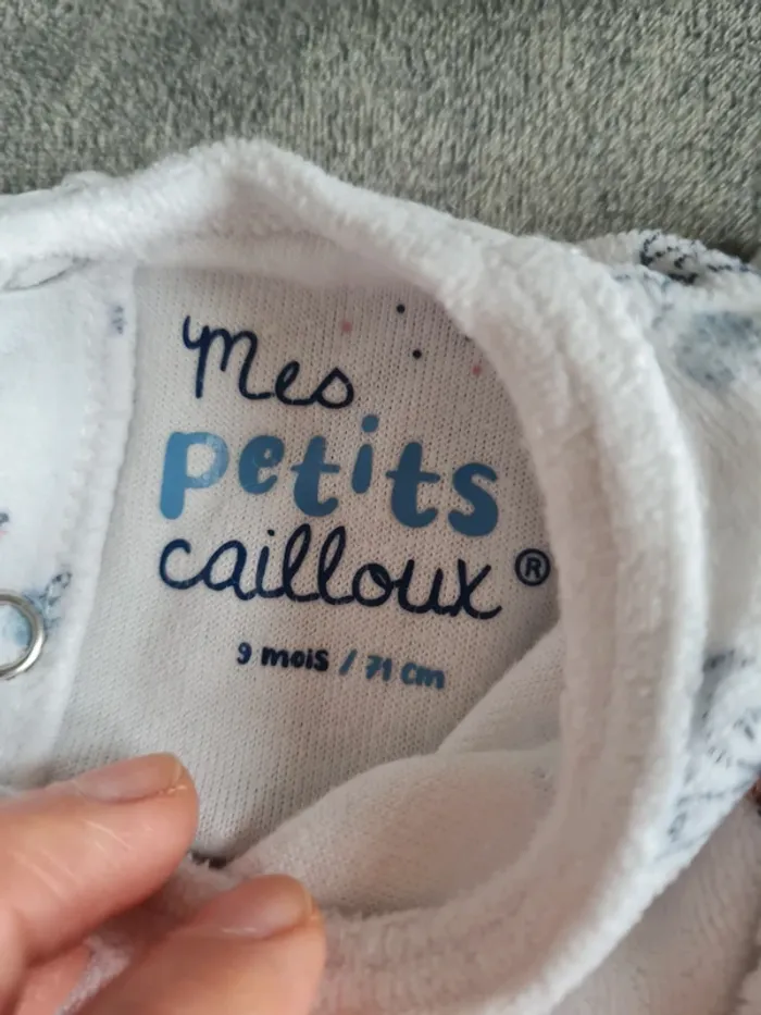 Lot de 3 pyjamas velours 9 mois - photo numéro 5