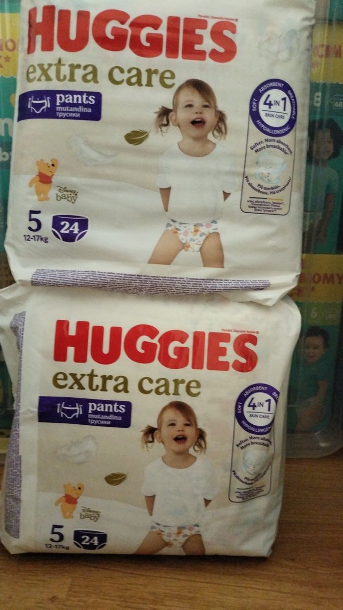 Lot de deux paquets de couches Huggies pants taille 5