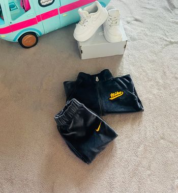 Ensemble survêtement bébé velour noir et doré