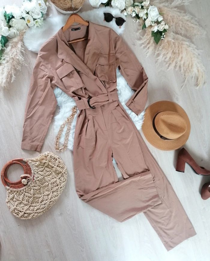 Jolie combinaison Zara taille XS