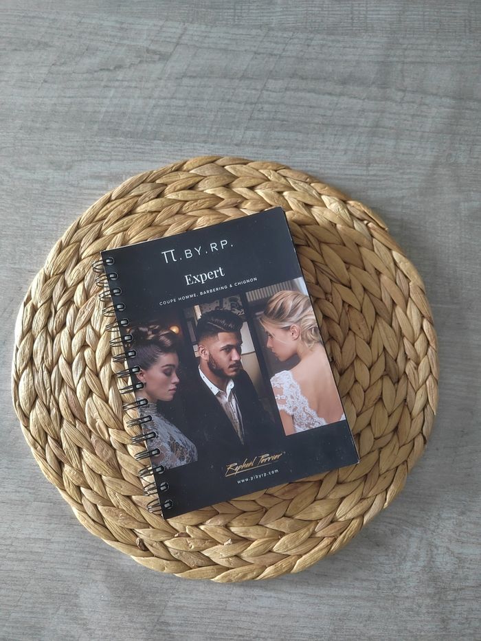 Livre coupe Raphaël Perrier - Expert coupe homme, barbering et chignon