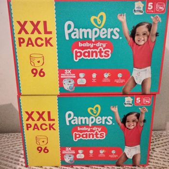 2 cartons de couches Pampers taille 5(192 couches)