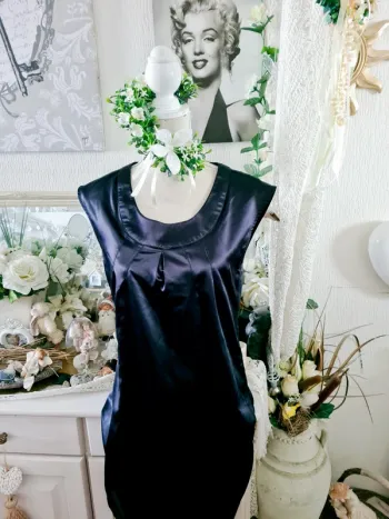 Robe noire satinée Mango Taille L