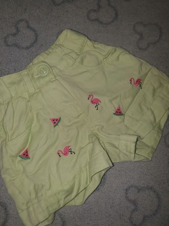 Short fille