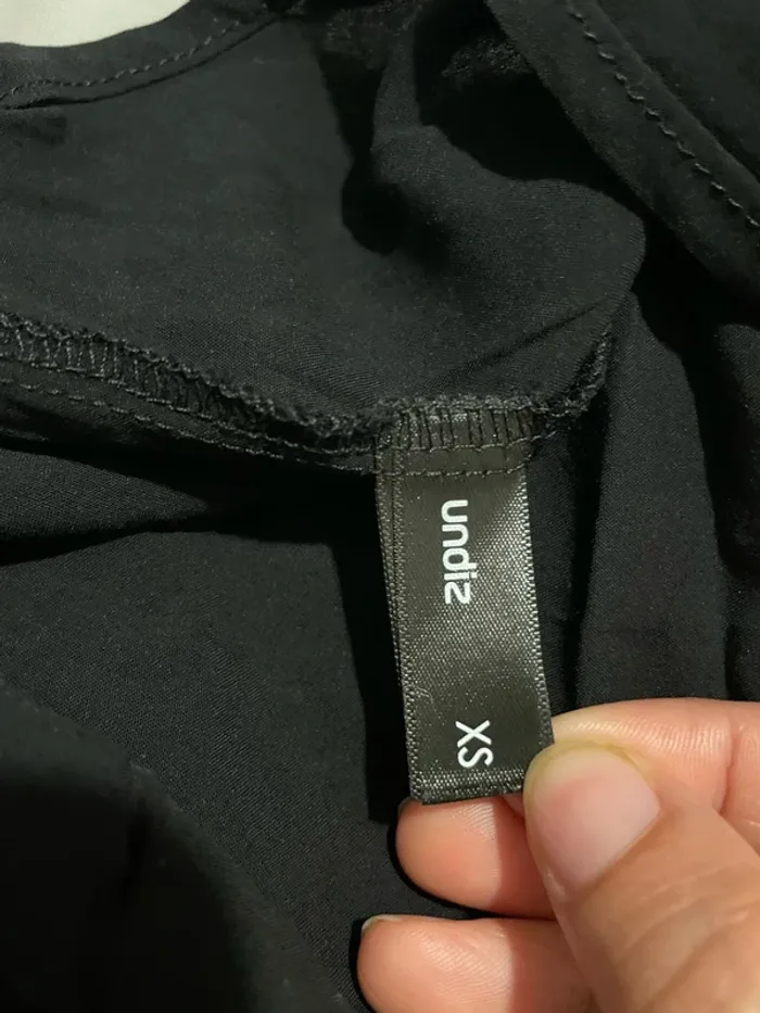 Débardeur haut court crop top noir dentelle col dos noeud undiz taille XS - photo numéro 7