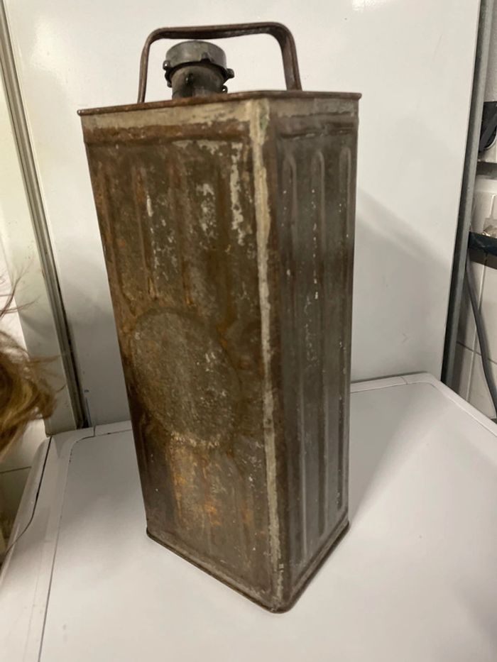 Ancienne jerricane collection voiture automobile collection vintage - photo numéro 4