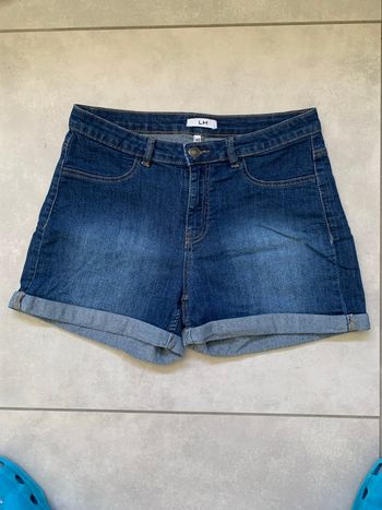 Short femme en jean taille 40