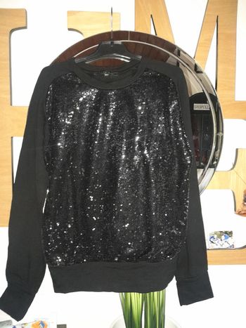 Pull sévère tees xs femme 🚺 🥳