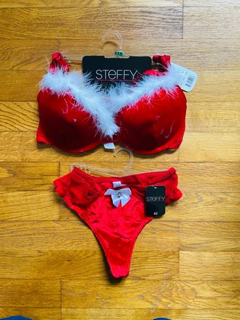 Ensemble lingerie de Noël taille 95B