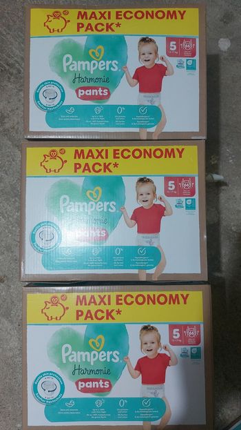 Couche pampers taille 5pants harmonie 66couche par carton soit 198couche pour 52euro