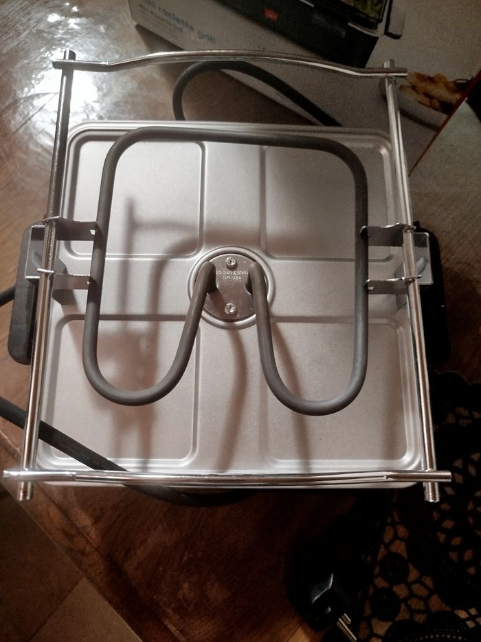 Appareil a raclette neuf - photo numéro 3