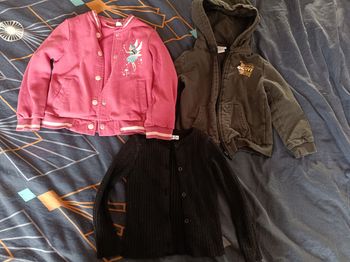 Lot de 3 gilets 4 ans fille
