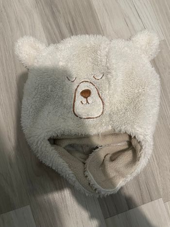 Bonnet 44 cms taille 6-12 mois