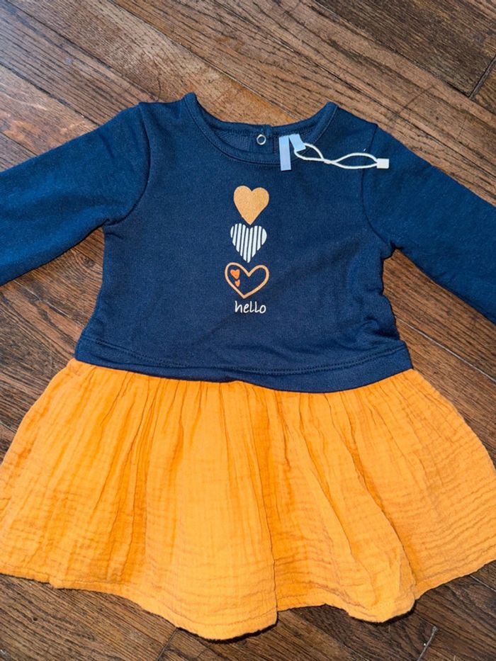 Robe orchestra 6 mois Neuve - photo numéro 2