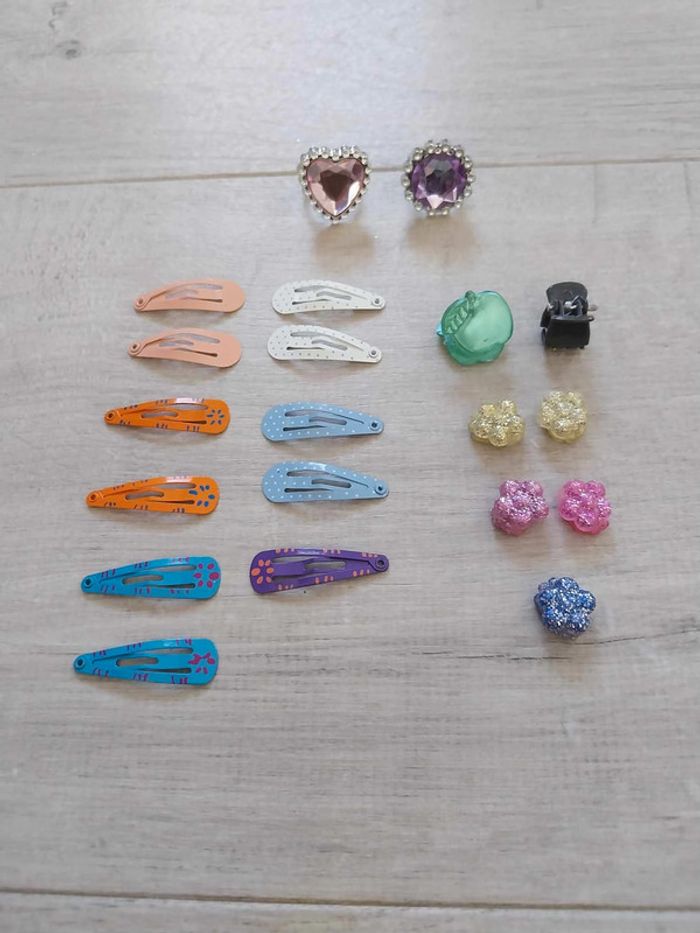 Lot de petits accessoires pour cheveux