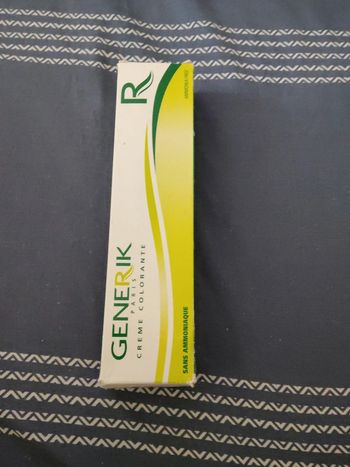 Generik blond foncé violine intense