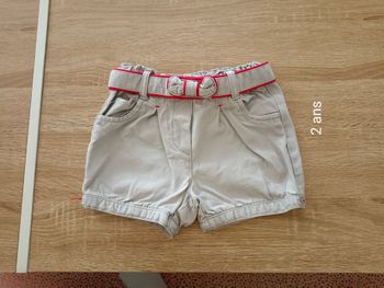 Short taille 2 ans