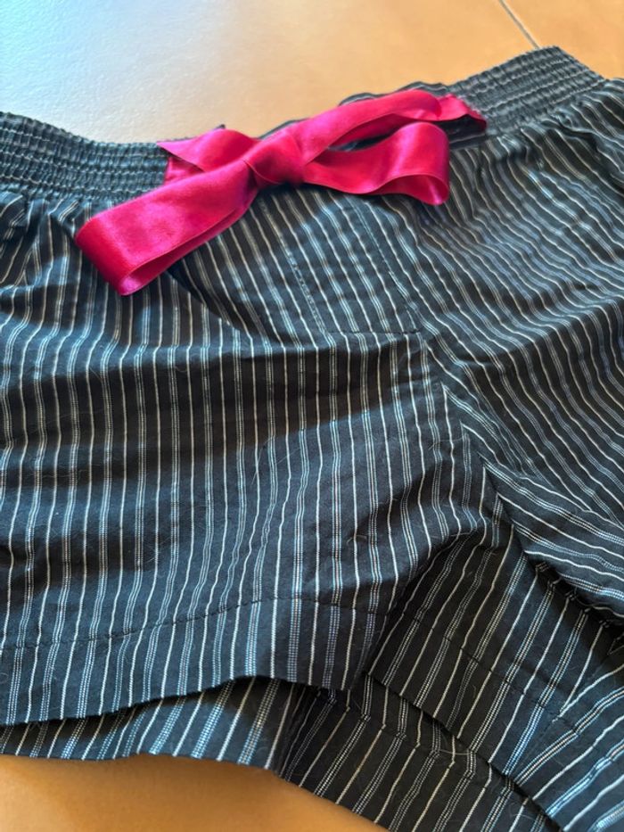 Short femme XS - photo numéro 3